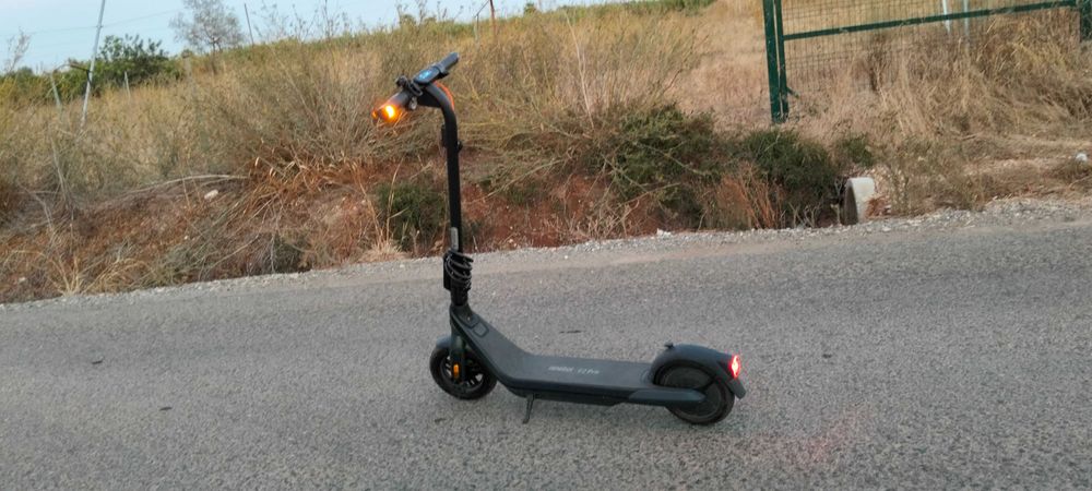 Trotinete Elétrica Segway Ninebot E2 Pro - Como Nova
