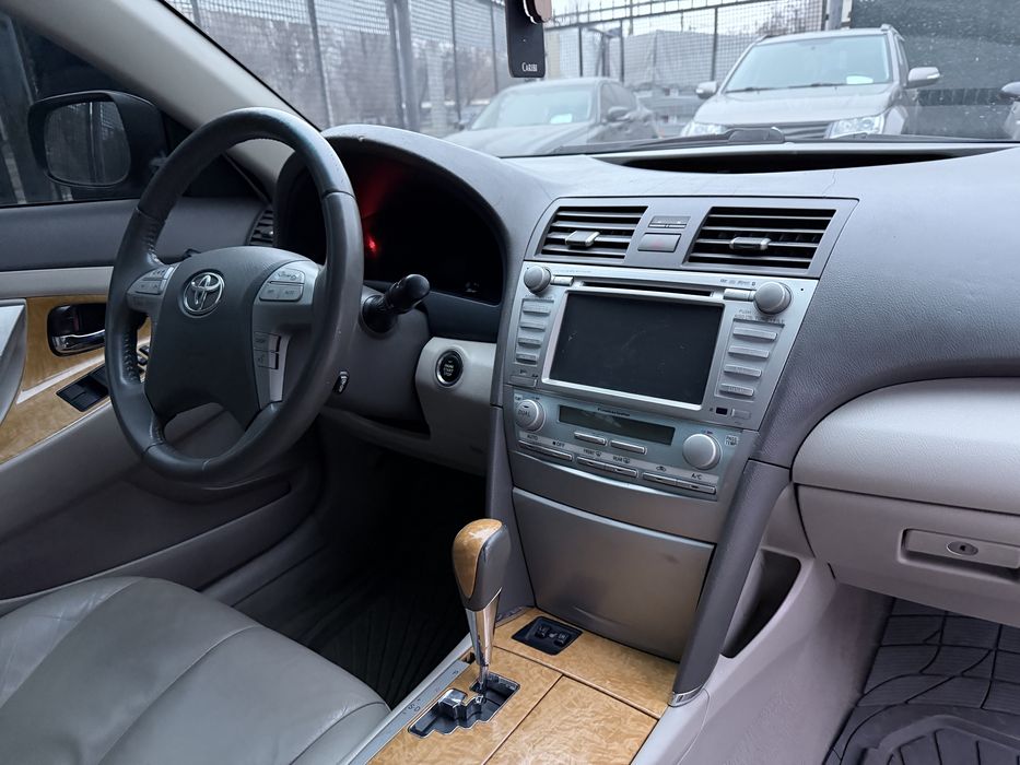 Toyota Camry 3.5 автомат
