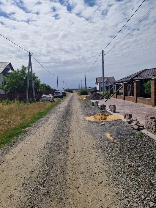 Земельна ділянка .