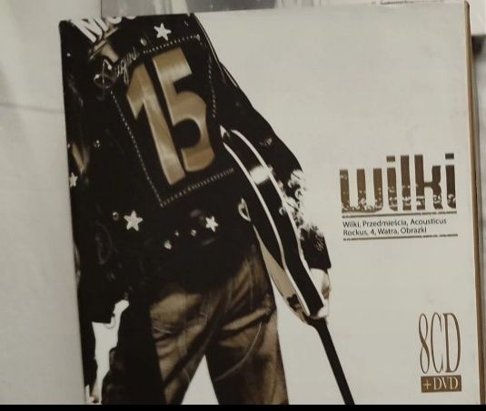 Kolekcja płyt zespołu : WILKI - Box 8 CD + 1dvd