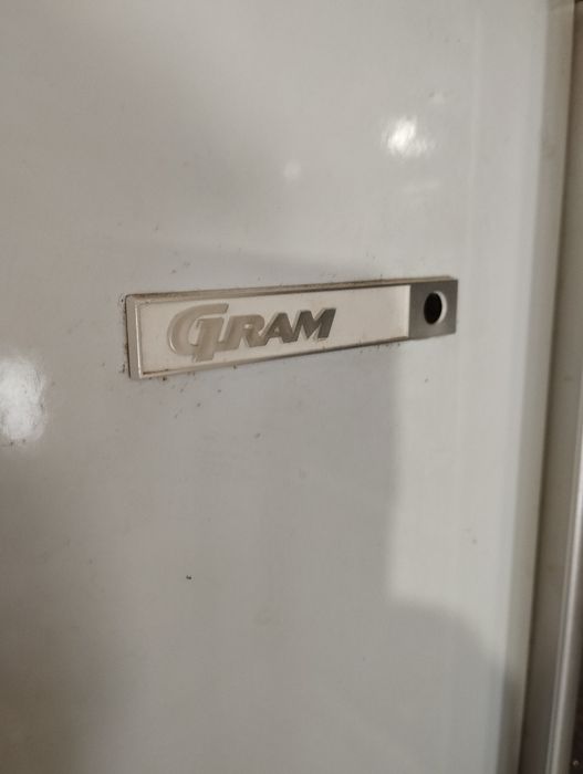 Морозильна камера на 7 шухляд