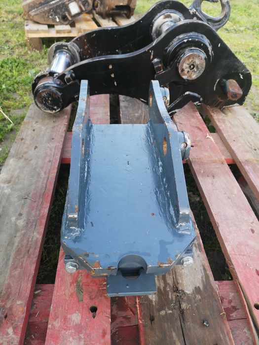 Szybkozłączka JCB Komatsu CAT Volvo Takeuchi Doosan Kubota Case