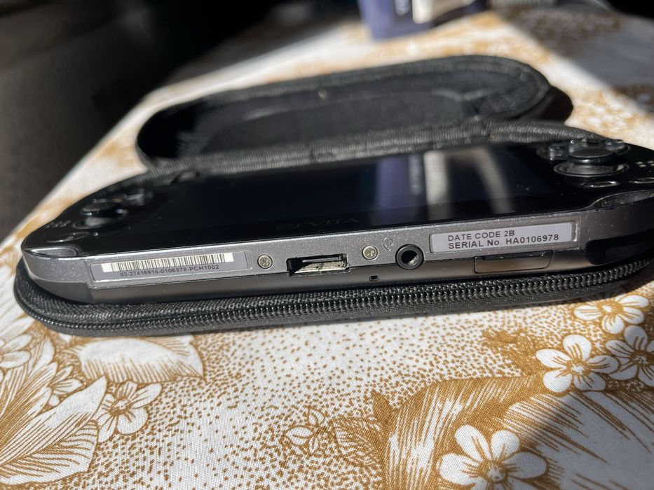 PSVITA - Desbloqueada 64gb
