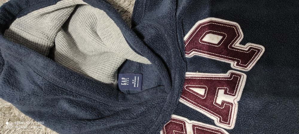 Bluza  GAP rozm. 110