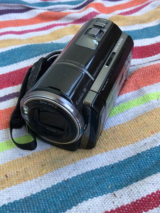 відеокамера Sony HDR-PJ30 з вбудованим проектором (ТЕРМІНОВО)