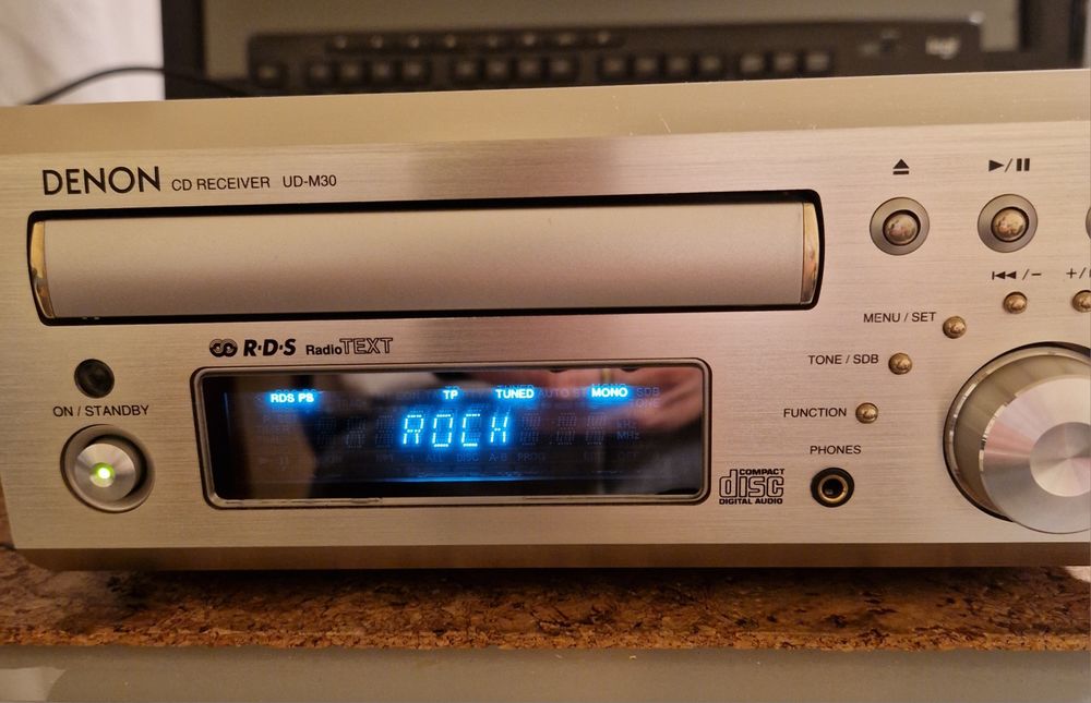 Denon ud-m30 amplituner