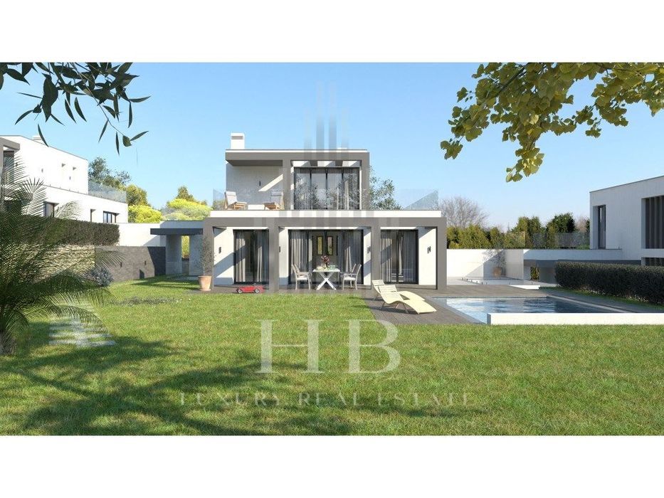 Moradia T4 + 2 de Luxo com Piscina | Praia Grande | Colares | Sintra