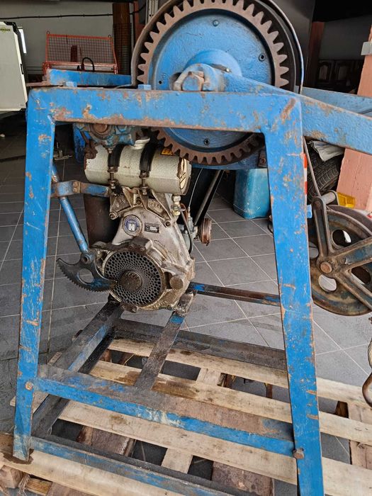 Guincho motor a 2 tempos