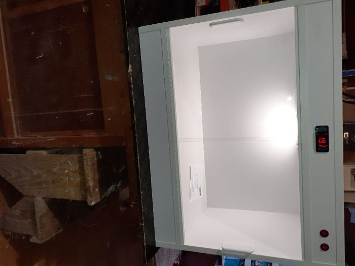 criadeiras e enfermarias para aves e outros animais