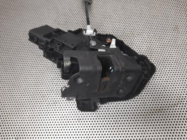 Fechadura / fecho porta frente direito FORD Focus II (DA_)