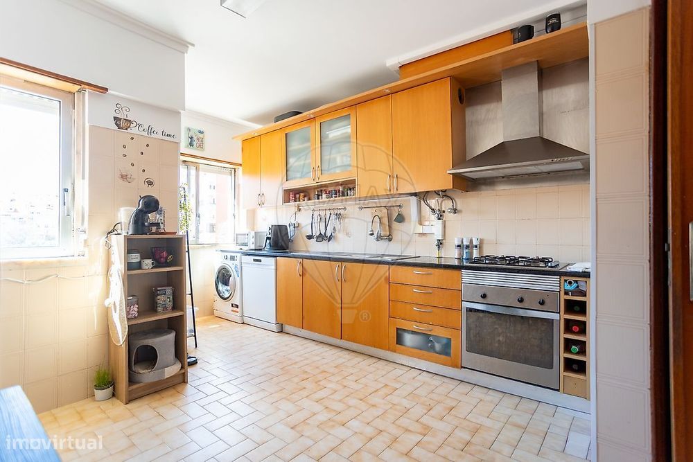 Apartamento T3 para venda — Massamá E Monte Abraão, Lisboa