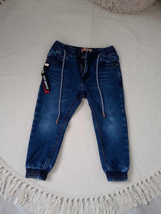 Джинси утеплені, хлопчику 4 рочки