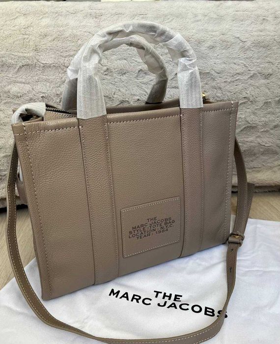 Сумка Marc Jacobs The Leather Medium Tote