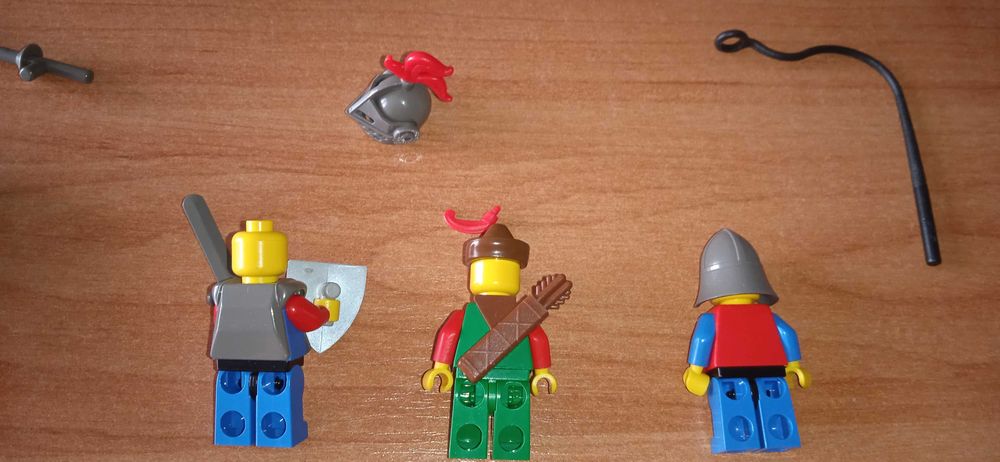 Lego Castle  6042 Dungeon Hunters Forestman