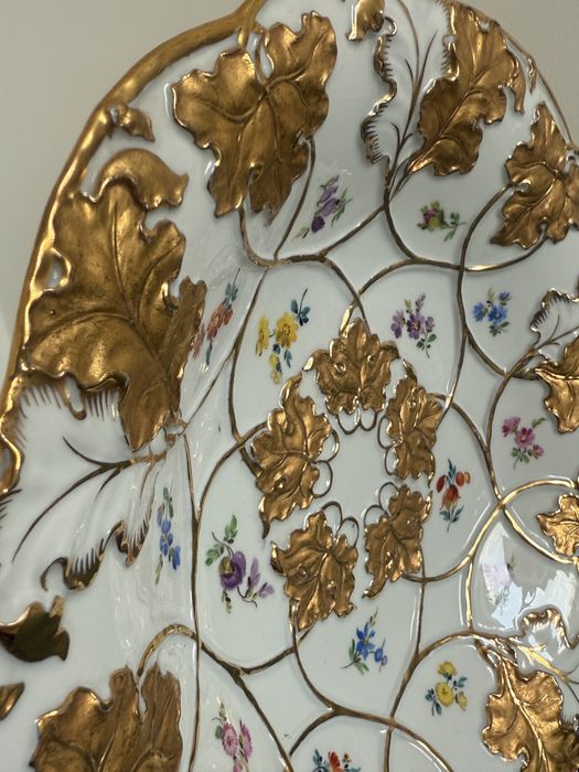 Miśnia Meissen patera rozproszone kwiaty