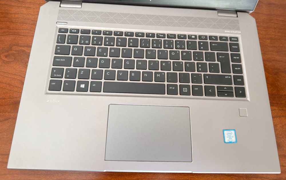 Zbook Studio G5|15.6" FulHD|i7-8850H|32Gb Ram|Ssd 1TB|Quadro P1000 4Gb