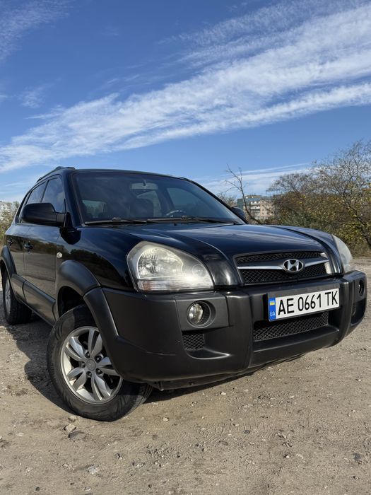 Продам hyundai tucson 2.0 газ/бензин