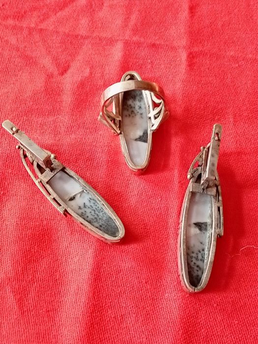 Серебряный комплект ( кольцо+серьги)