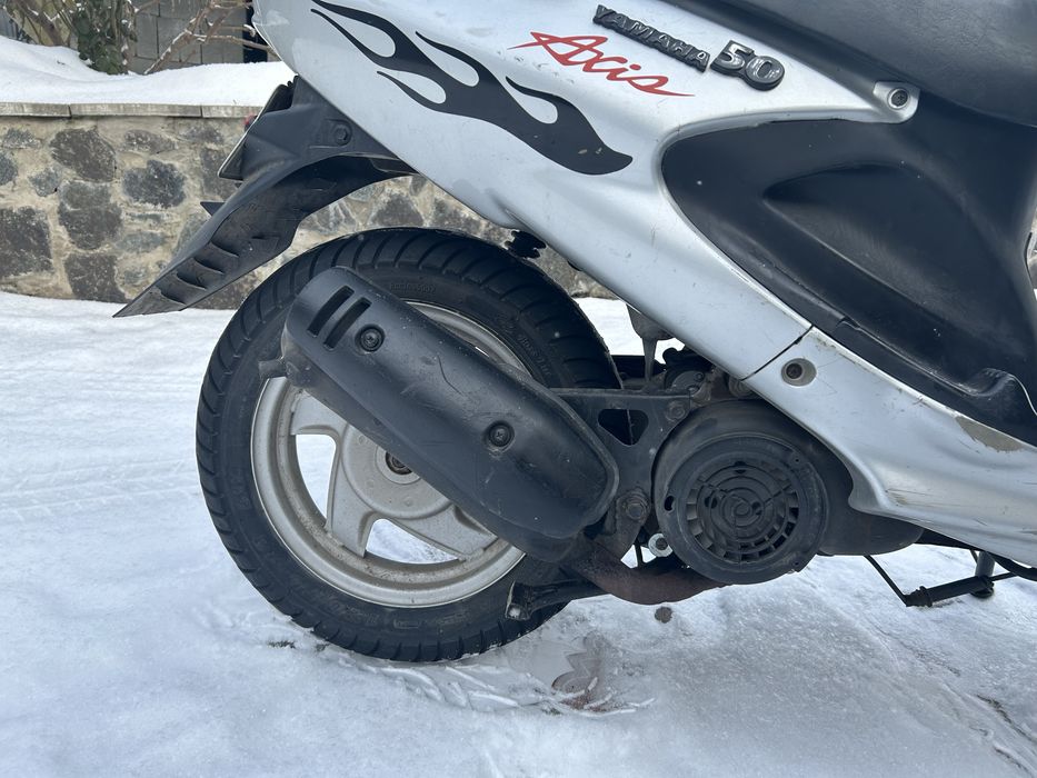 Yamaha grand axis 100