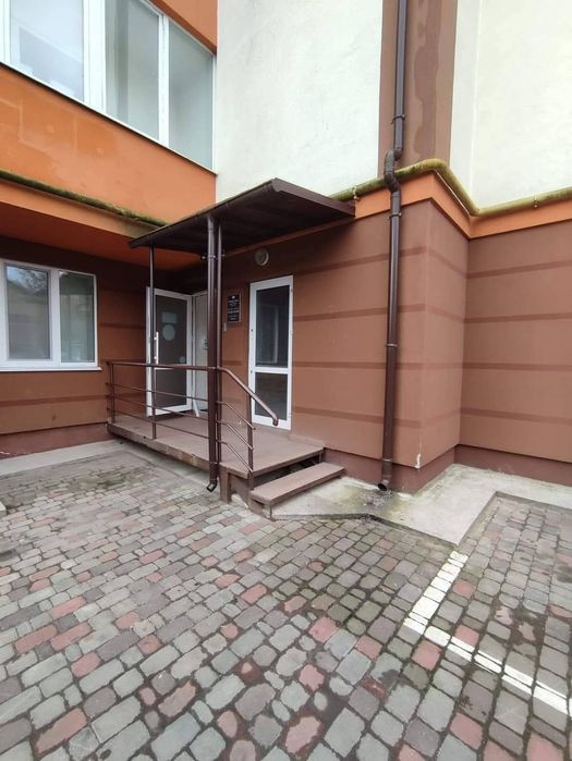 Здам в оренду офісне приміщення! Р-н. Пивзавод. Площа 67 м.кв. Ремонт!