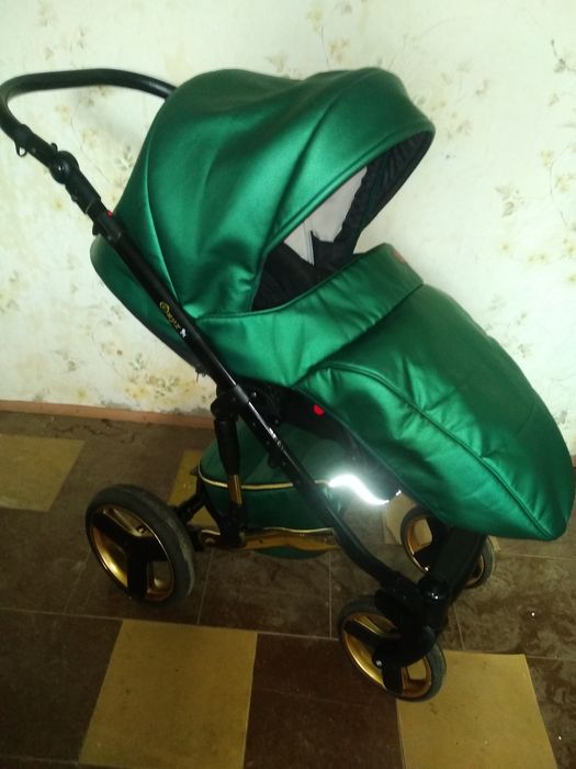 Продам дитячу коляску 3 в 1