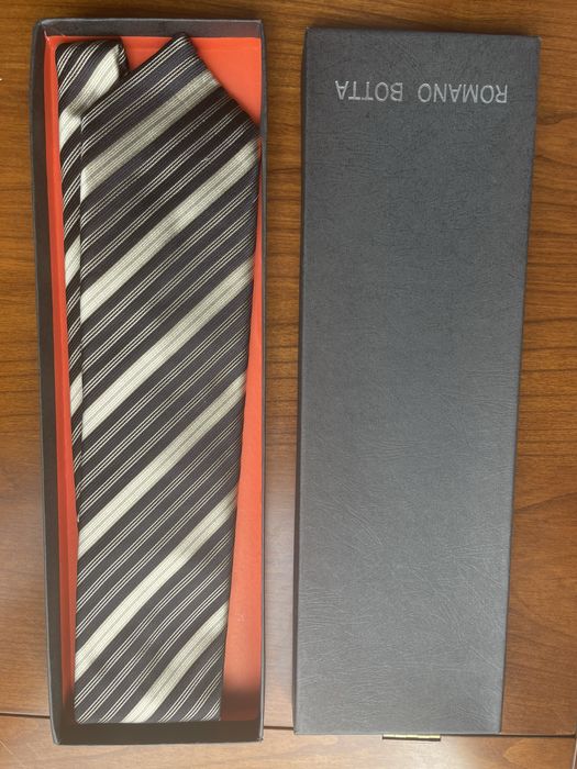 Галстуки новые Pierre Cardin