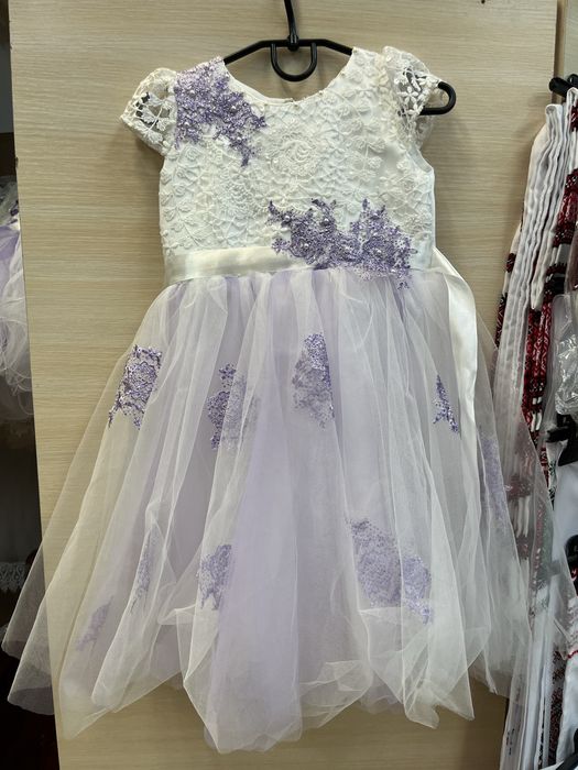 Дитячі святкові сукні