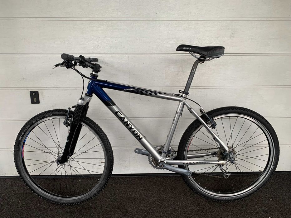 Rower Canyon Adrenalin Shimano Deore LX Rock Shox aluminiowy