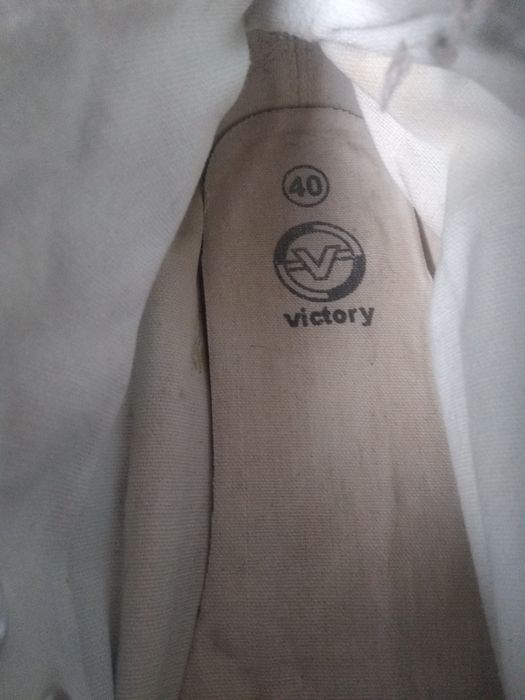 Trampki tenisowki wysokie rozm 40 Victory