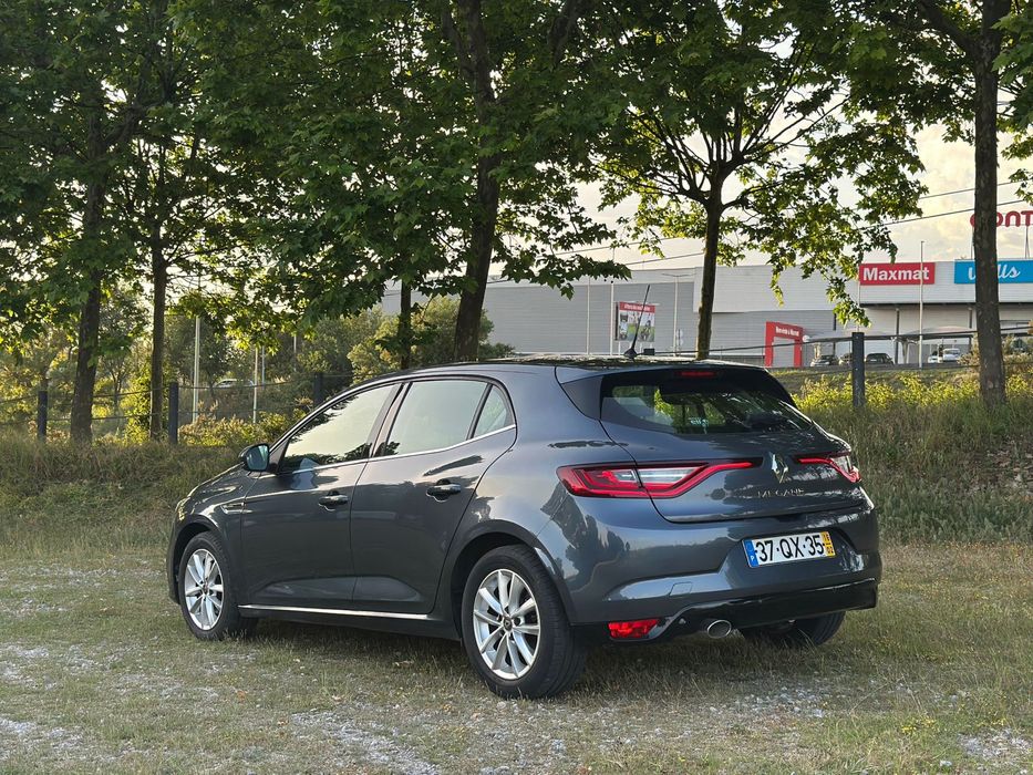 Megane lV 1.5Dci 02/2016 NACIONAL Manutenção na Renault