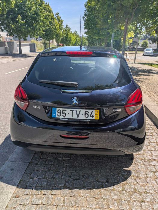 Peugeot 208 | 2017 | 1.2 PureTech Style | 82 CV | Gasolina | 55 000 km