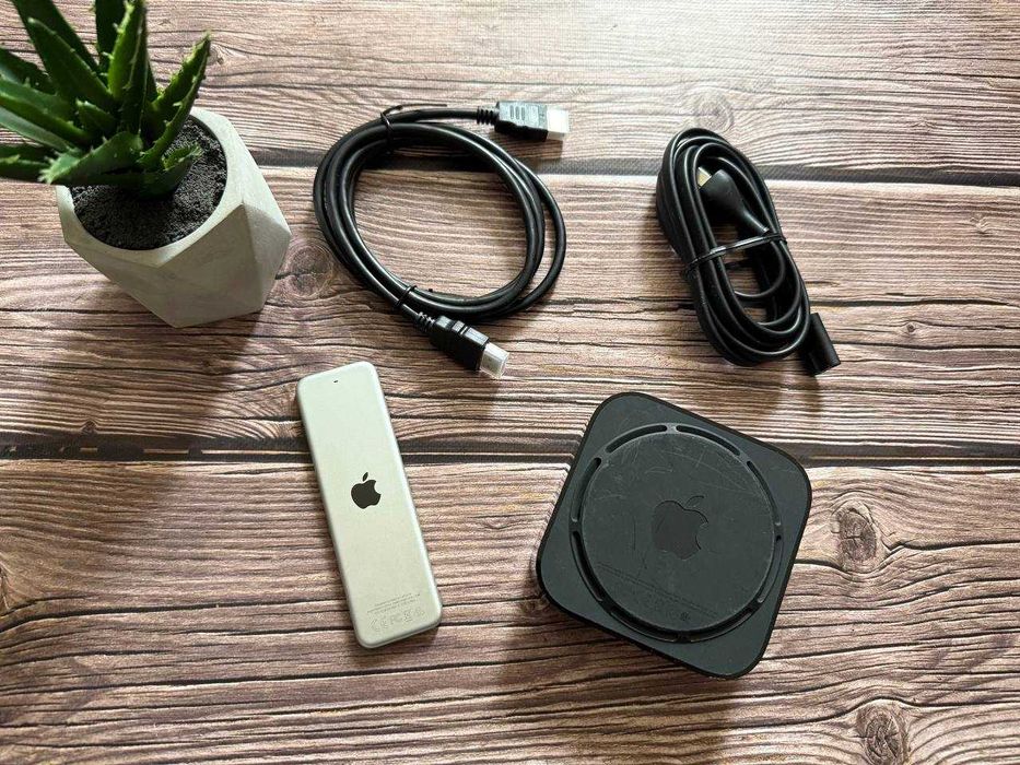 Apple TV 4K 32Gb A1842 Чудовий стан