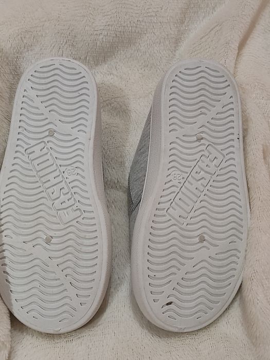 Продаю нові не підійшов розмір