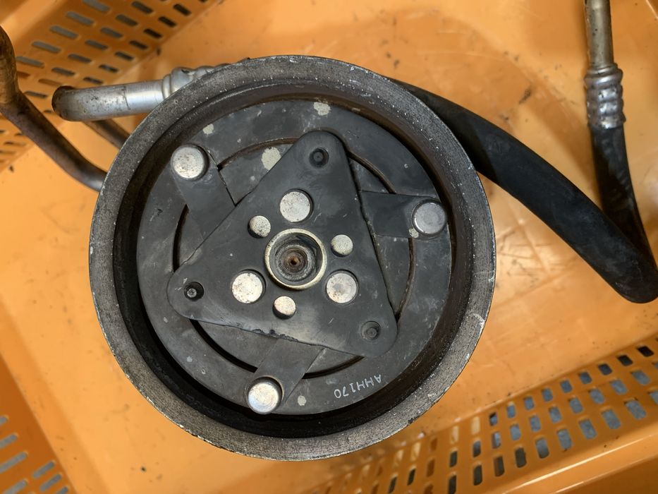 Compressor  AC ar condicionado Renault clio iii 1.5 Dci