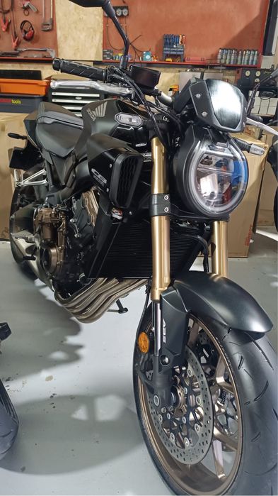 Honda CB650R E-CLUTCH 2025