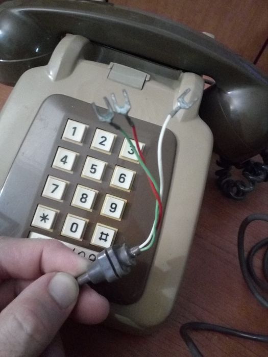 Telefone Fixo Antigo de Teclas