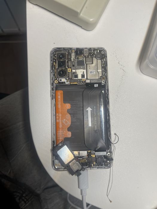 Huawei p30 на запчастини