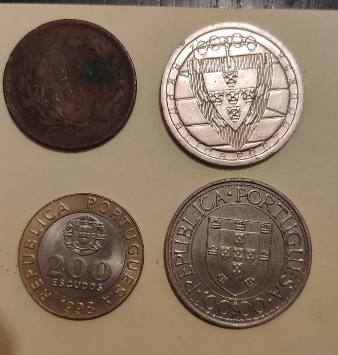 Moedas e notas antigas