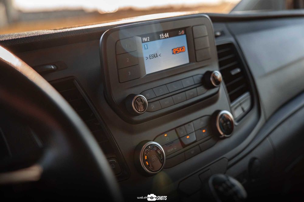 Wynajem busów 8-osobowych i 9-osobowych - FORD Transit Custom