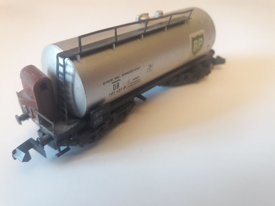 Вагони німецької фірми PIKO N 9 мм.