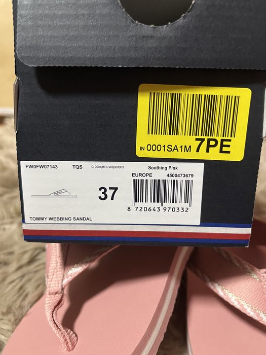 Tommy Hilfiger japonki różowe r 37 TH webbing sandal klapki z napisem