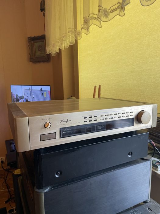 Accuphase fin stereo turner model T-11