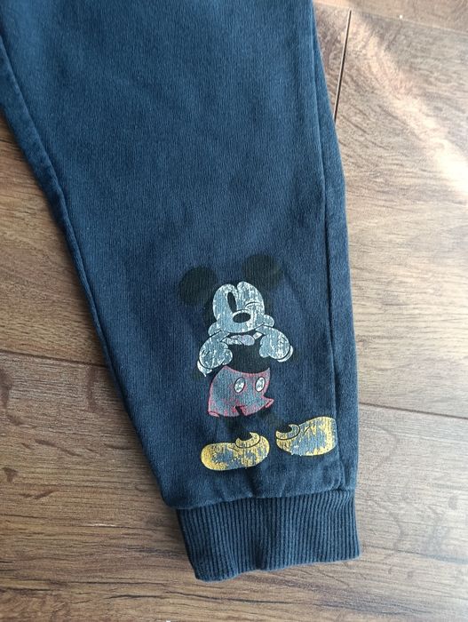 Spodnie dresowe rozm. 104
