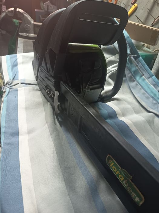 Motosserra Husqvarna MS 246E – Bom estado