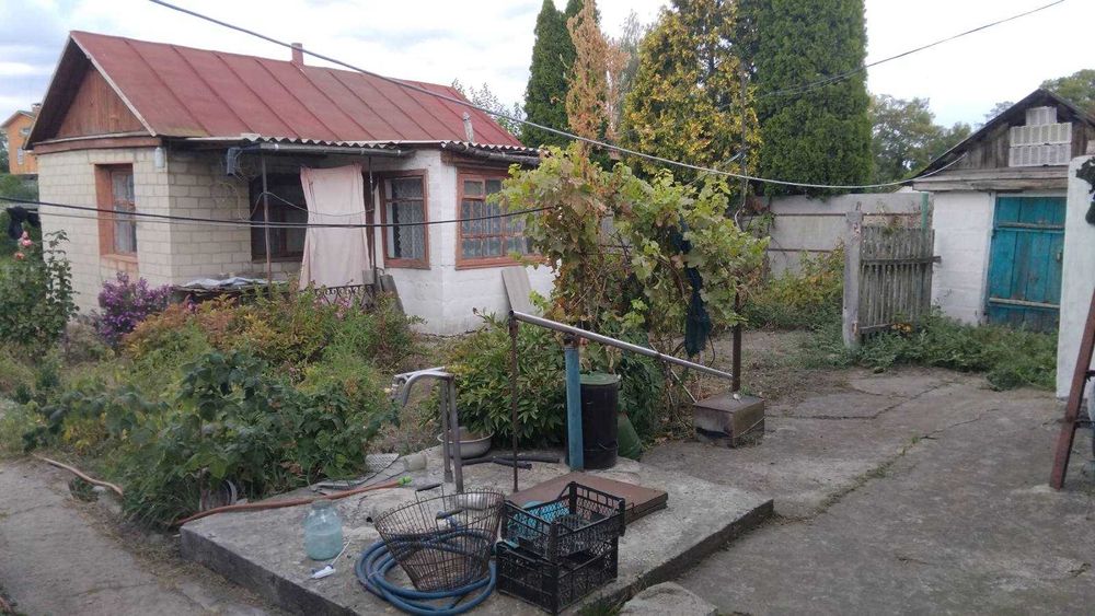 Будинок з гаражем в Дахнівці, 75 кв. м., 4 кімн., с/в, 0,10га  (п3)