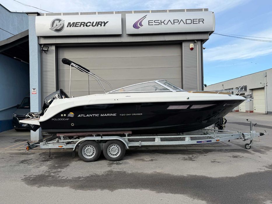 ŁÓDŹ MOTOROWA ATLANTIC MARINE 720 z silnikiem SUZUKI DF175 i przyczepą
