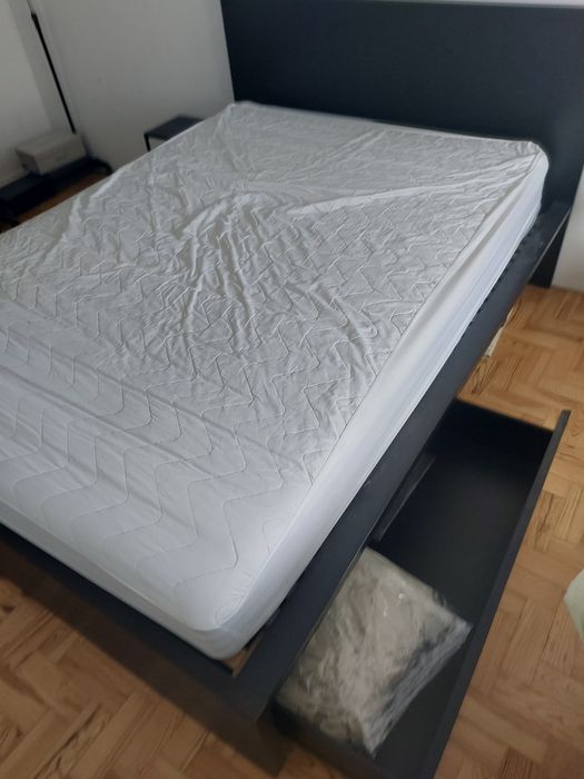 Cama completa IKEA com gavetas e colchão ( transporte grátis Lisboa)
