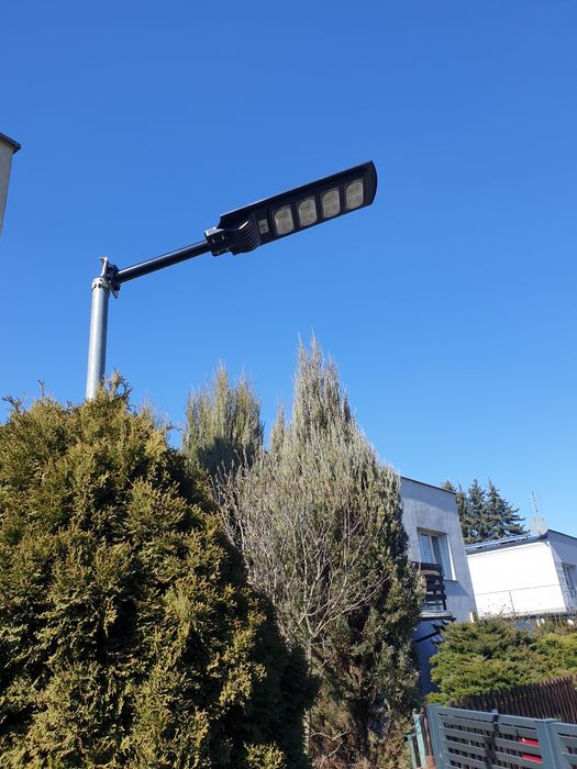 Lampa uliczna latarnia uliczna lampa ledowa z czujką ruchu