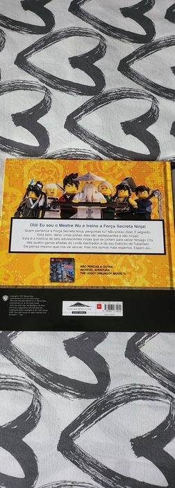 Livro Ninjago como novo