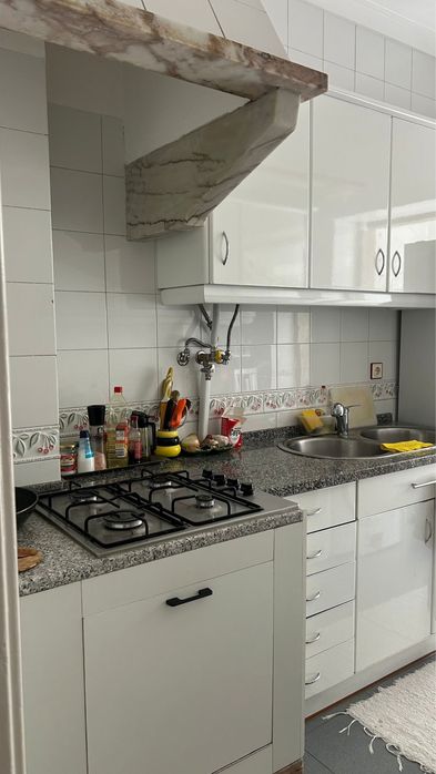 Arrenda-se quarto em Benfica
